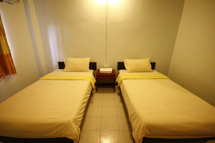 Room 9 of 19