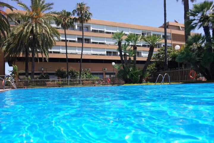 Hotel Pool