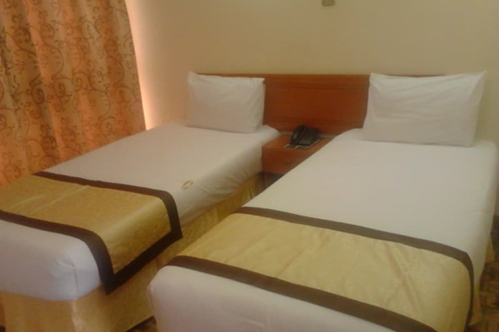 Room 5 of 19