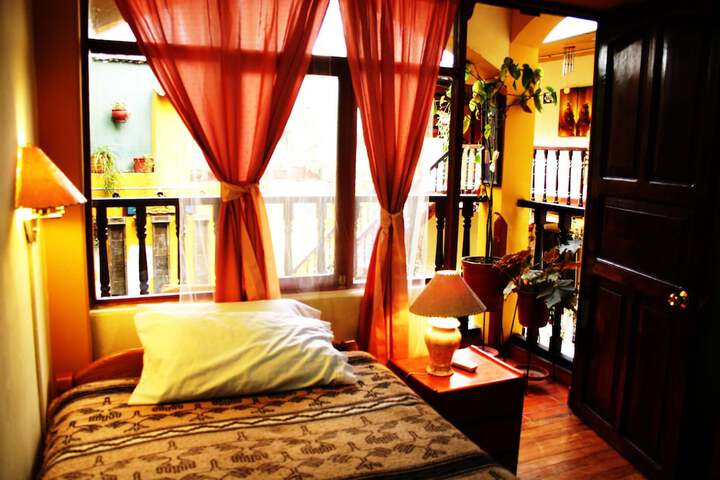 Room 10 of 60