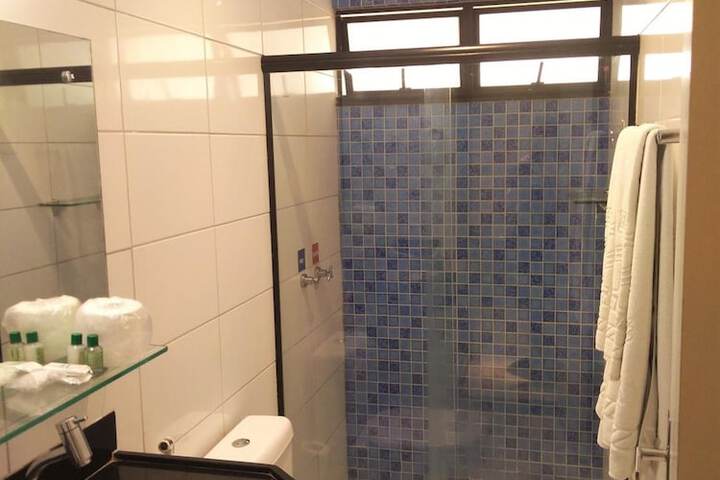 Room 15 of 28