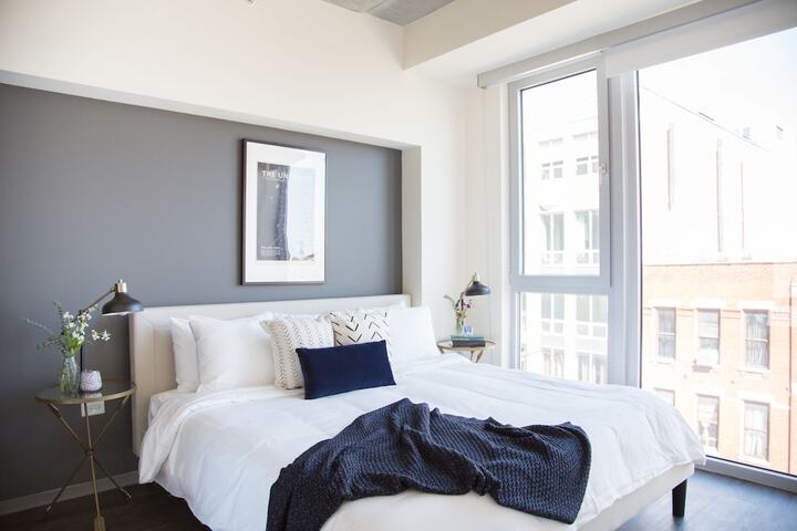Industrial Wicker Park Suites by Sonder in Chicago, IL