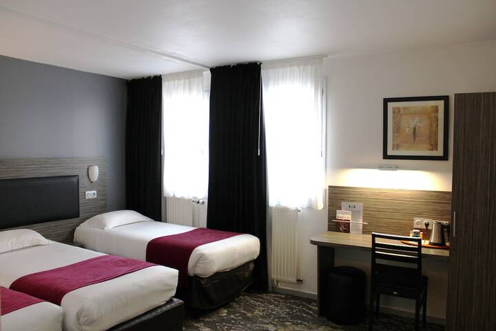Room 4 of 53