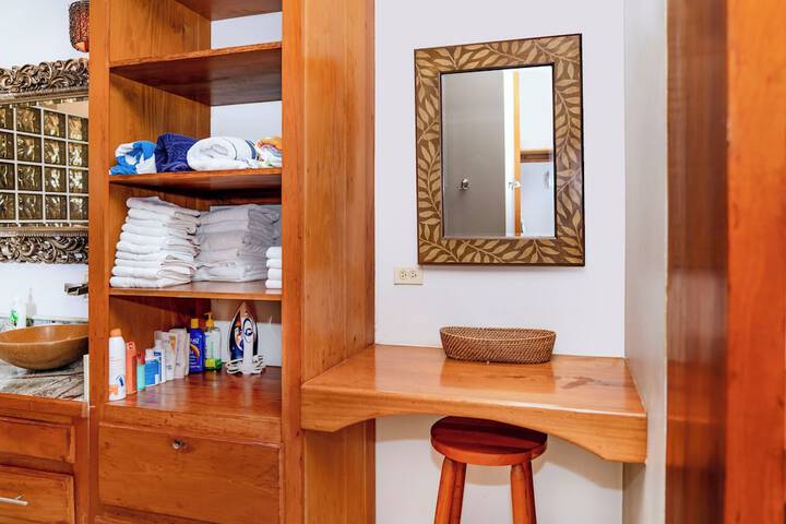Room 745 of 927