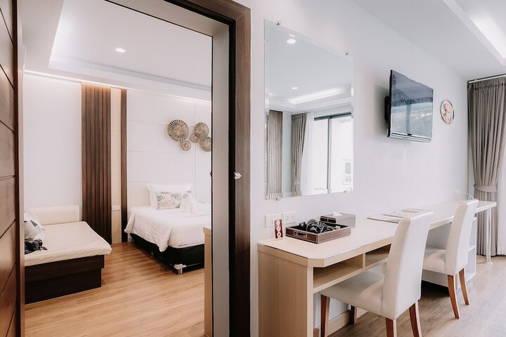 Room 18 of 76