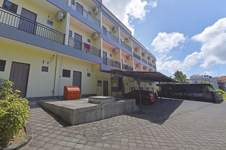 OYO Life 90675 Ld Residence