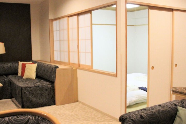 Room 26 of 66