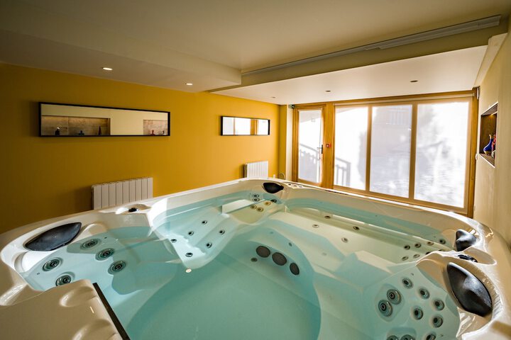 Hot Tub 29 of 72