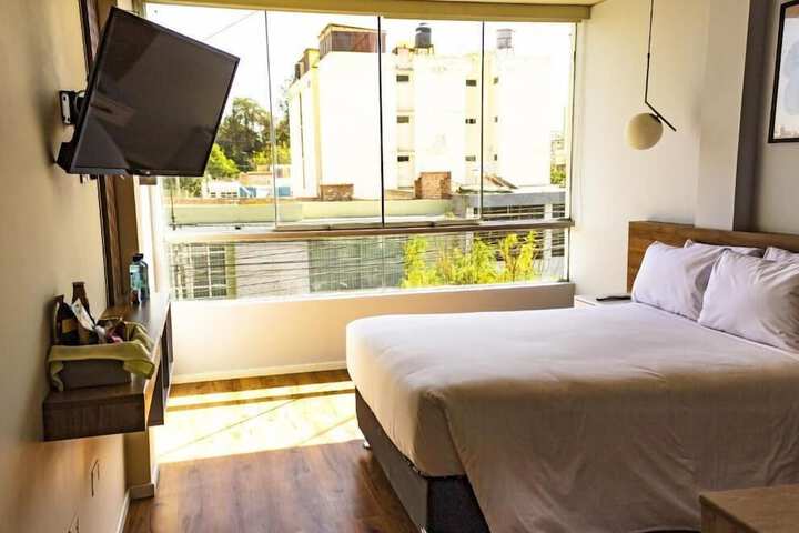 HUB HOTELS