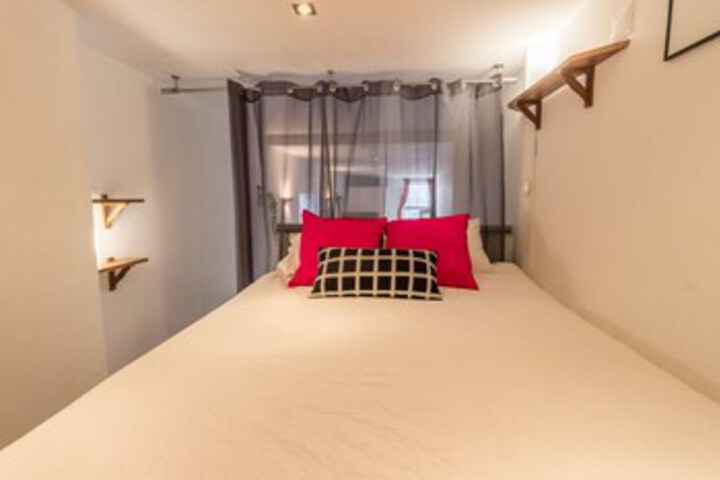 Room 26 of 32