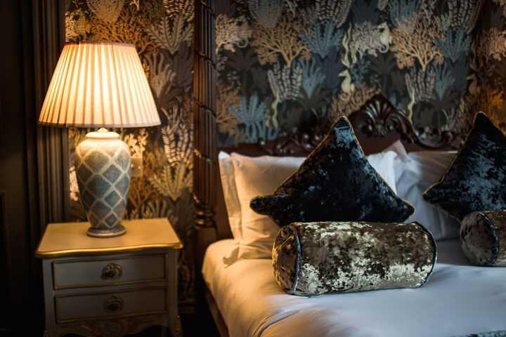 Room 45 of 196
