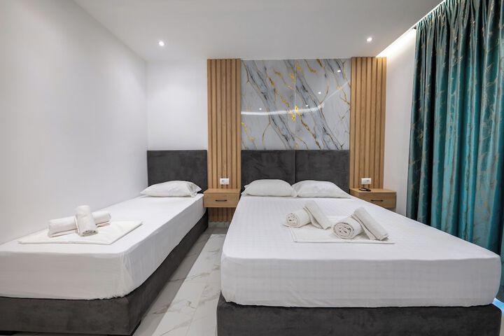 Room 44 of 82