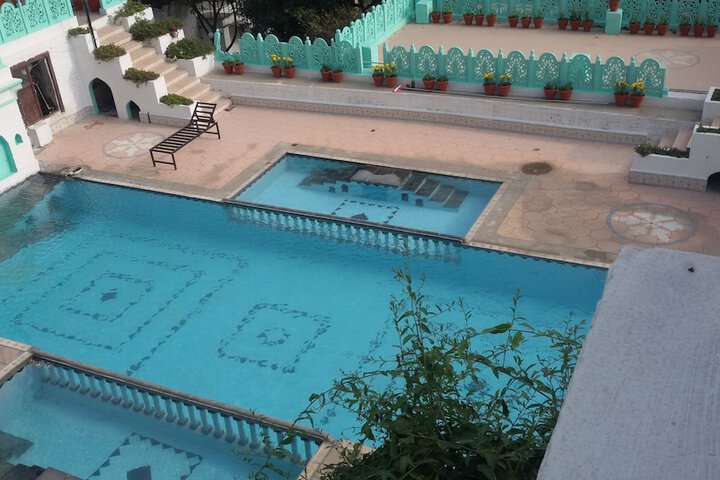 Pool Hotel