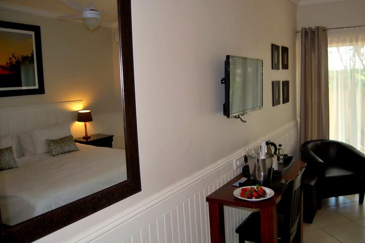 Room 28 of 64