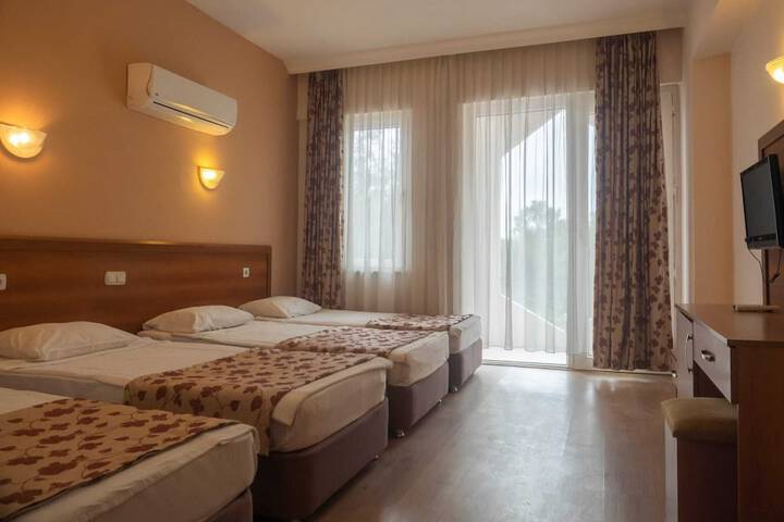 Room 3 of 21