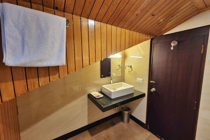 Room 137 of 174