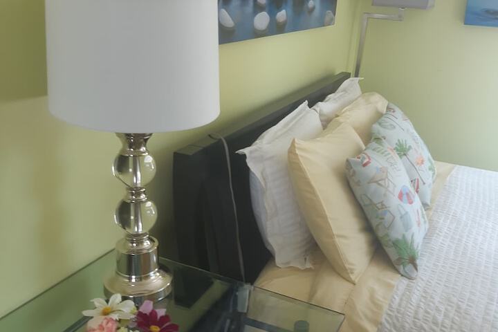 Room 9 of 76