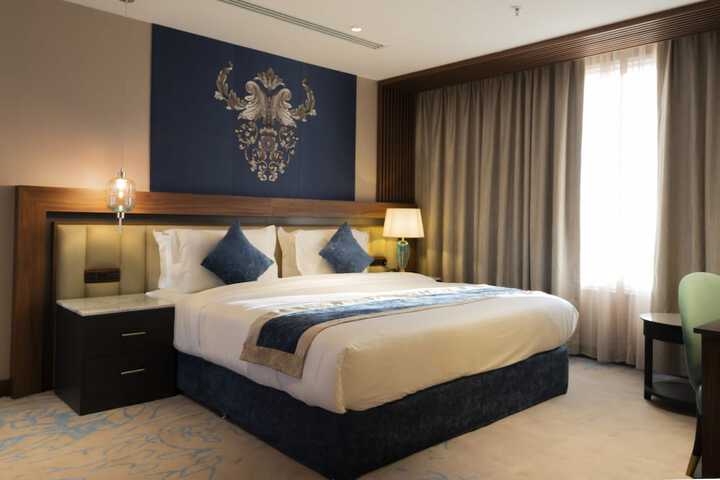 Room 6 of 30