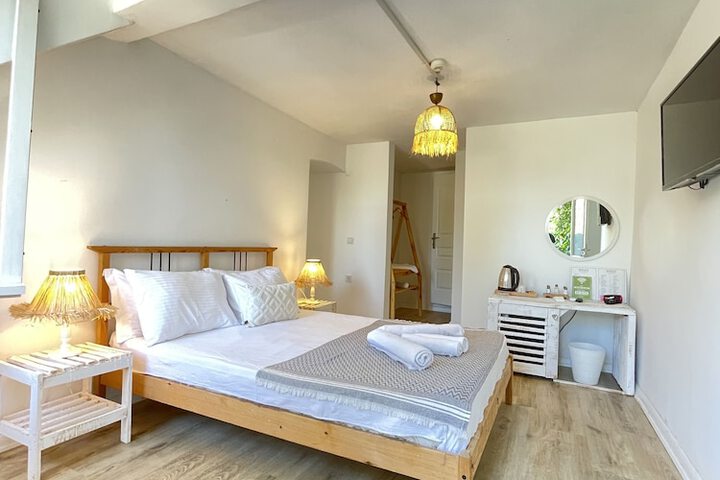 Room 10 of 132