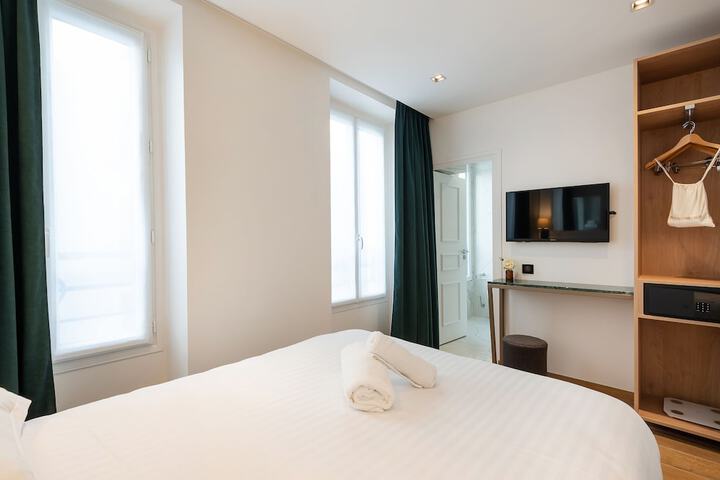 Room 26 of 70