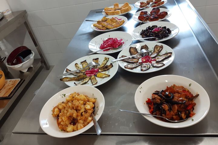 Dining 44 of 81