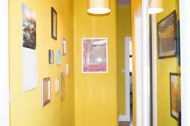 Room 10 of 20