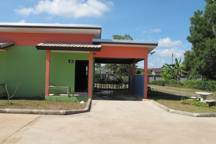 Room 2 of 38