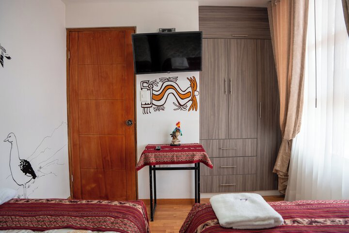 Room 45 of 182