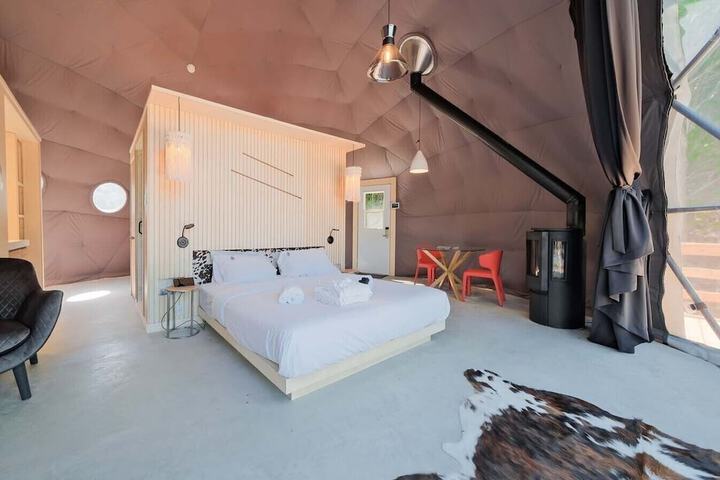 Room 9 of 53