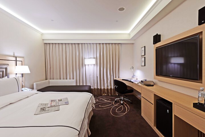 Room 17 of 55