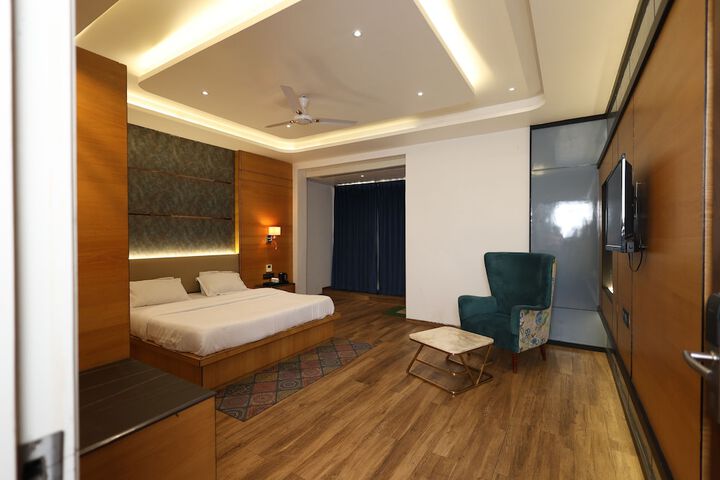 Room 30 of 54