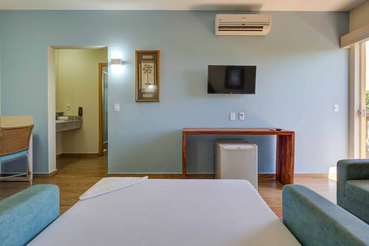 Room 25 of 76