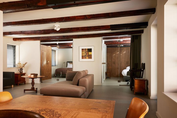Room 27 of 171