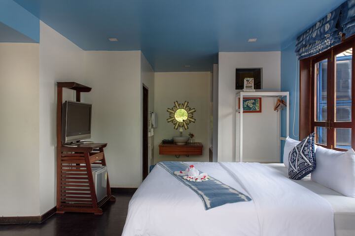 Room 17 of 49
