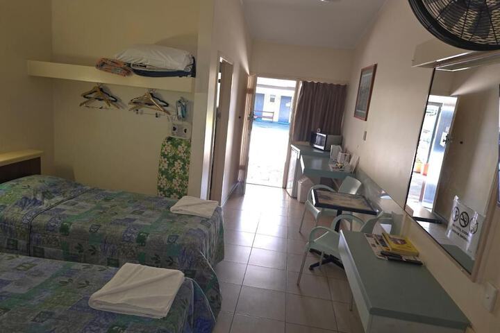 Room 8 of 35