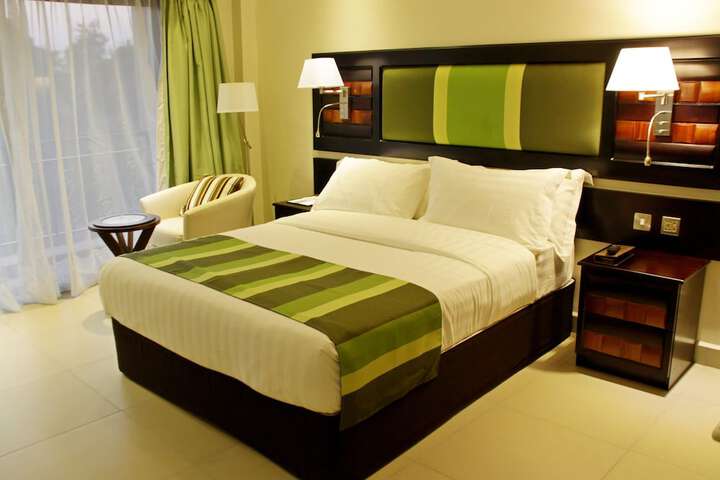 Room 16 of 74