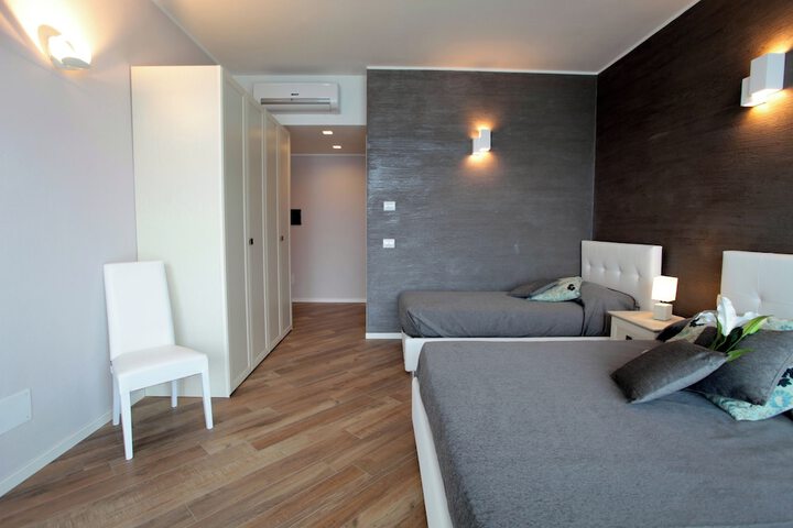 Room 47 of 194