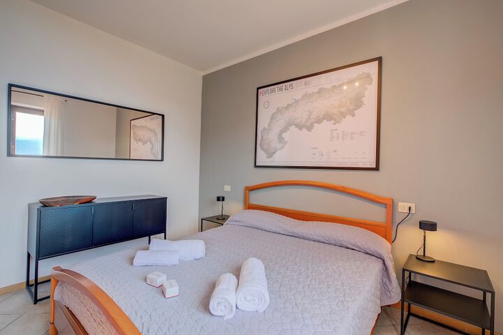Room 7 of 34