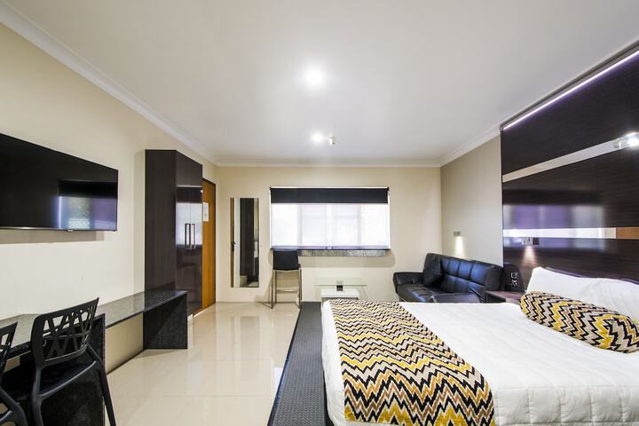 Room 15 of 30