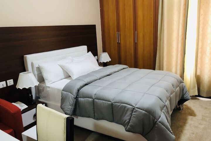 Room 5 of 19