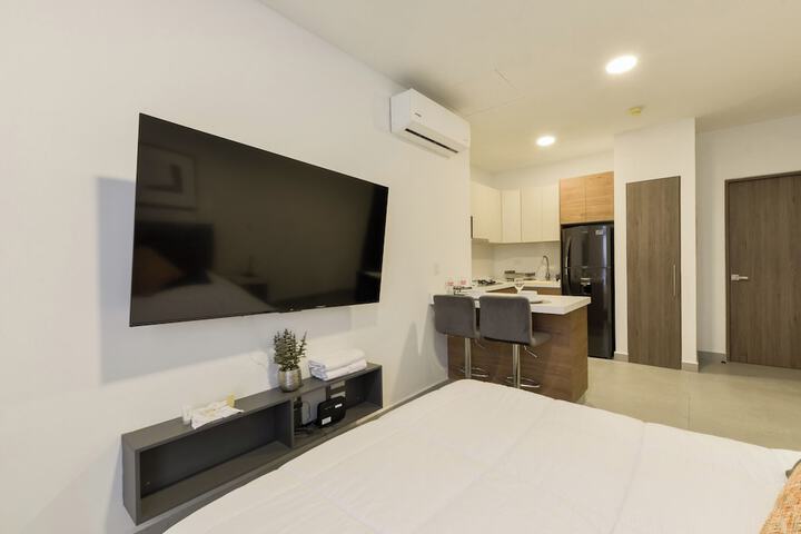 Room 4 of 94