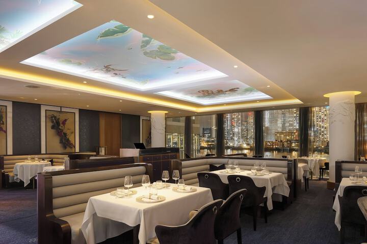 Dining 233 of 347