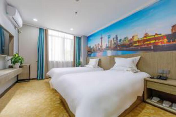 Room 5 of 7