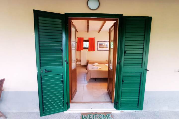 Room 4 of 30