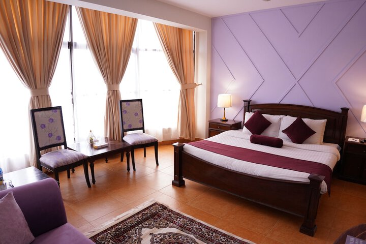 Room 14 of 18
