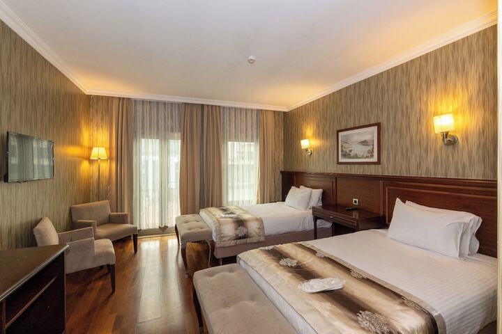 Room 3 of 40