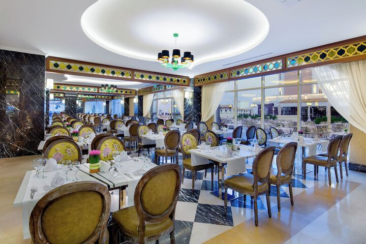 Dining 120 of 187