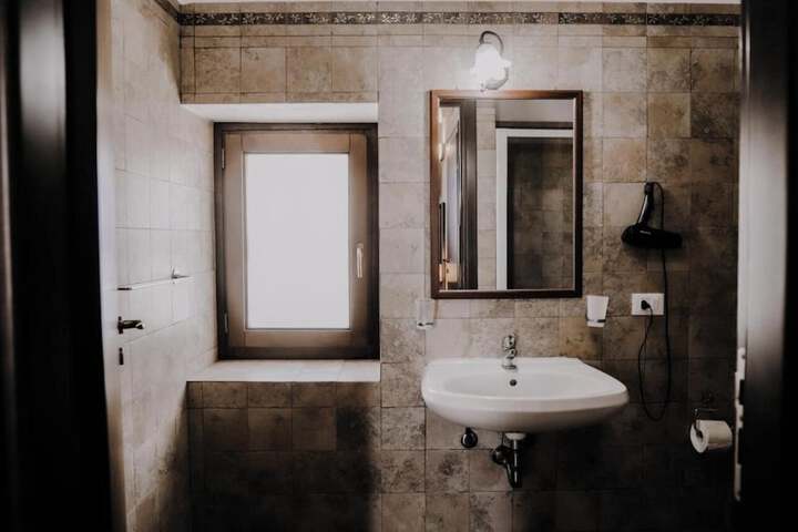 Room 36 of 50