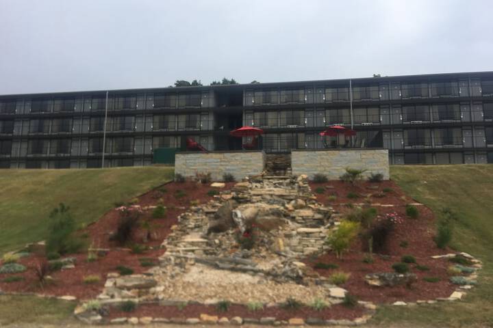 Hotel Exterior 56 of 62