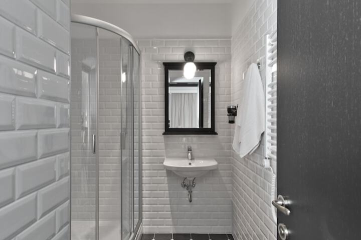 Room 14 of 20